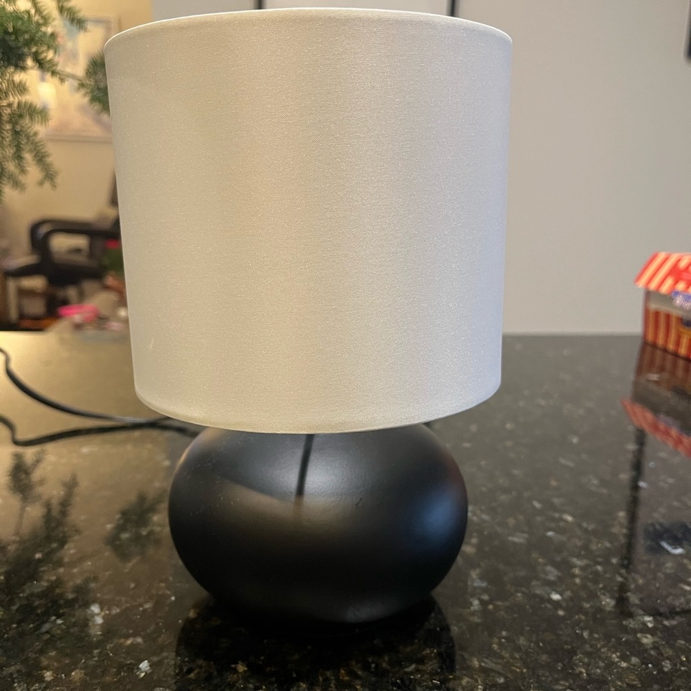 IKEA Table Lamp in Black/White